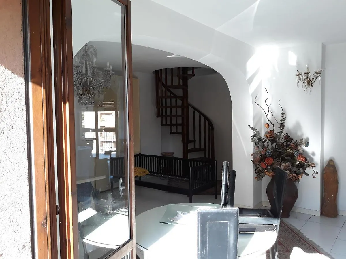 San Donato Milanese - 20097- Poasco Abbazia Chiaravalle - Milano Homestay Rogeredo
